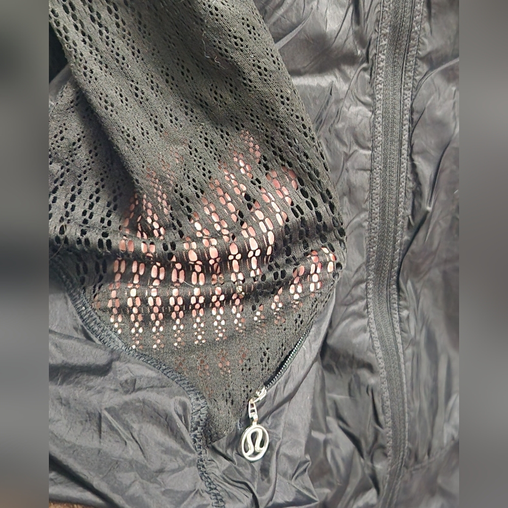Flawed-Lululemon Lightweight Rain Jacket - image 3